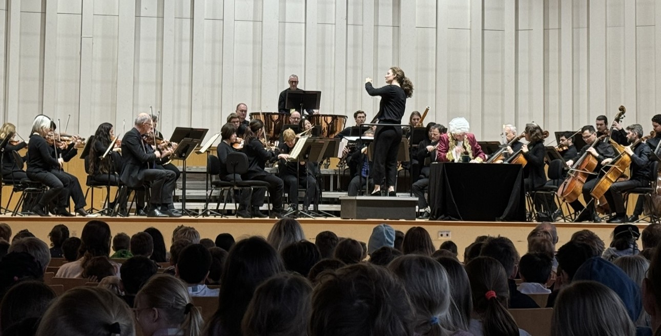 3a/3b Besuch der Philharmonie